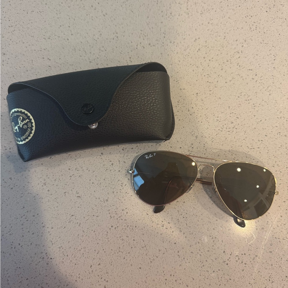 Ray-Ban Gold Aviator Sunglasses with Black Case